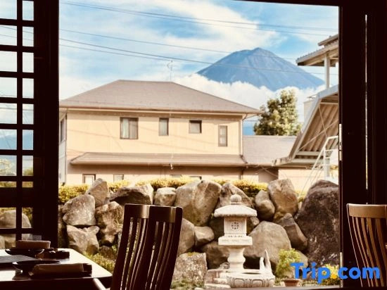Mt Fuji Japanese Dining Private Sauna& Zen Garden villa ietona