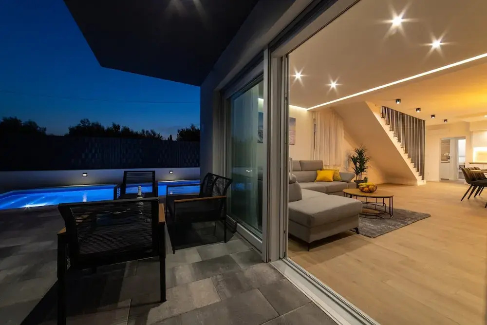 New Luxury Modern Four-bedroom Villa With Pool