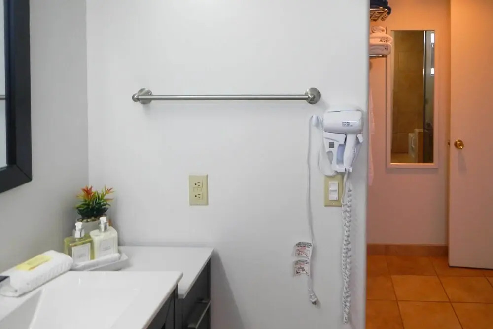 Tucson Home w/ BBQ & Patio, 5 Mi to A Mountain!