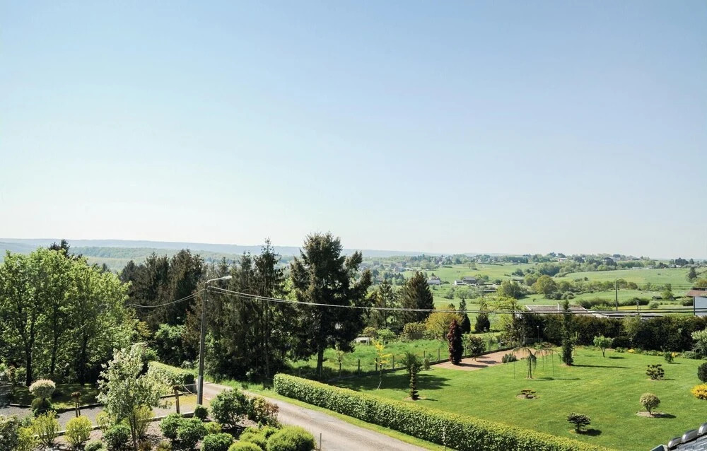 Nice Home in Somme-leuze With 5 Bedrooms and Wifi