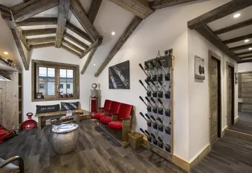Chalet S