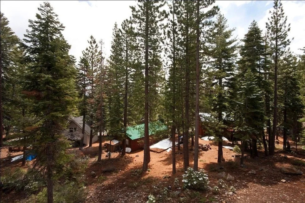 Bagatelos Agate Bay Property by RedAwning