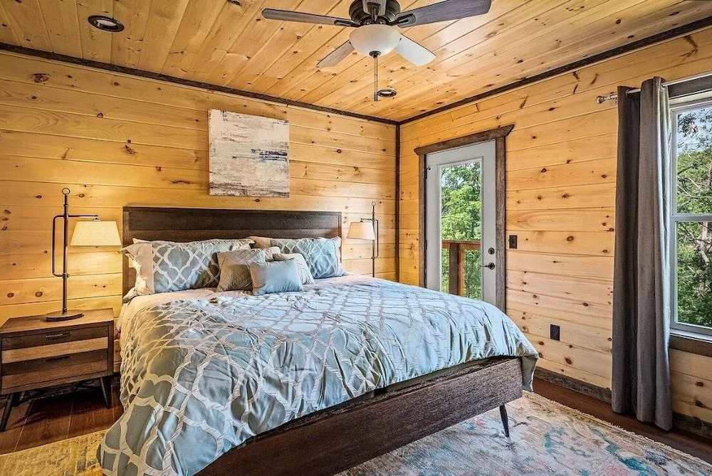 Smoky Top 2 Bedroom Cabin