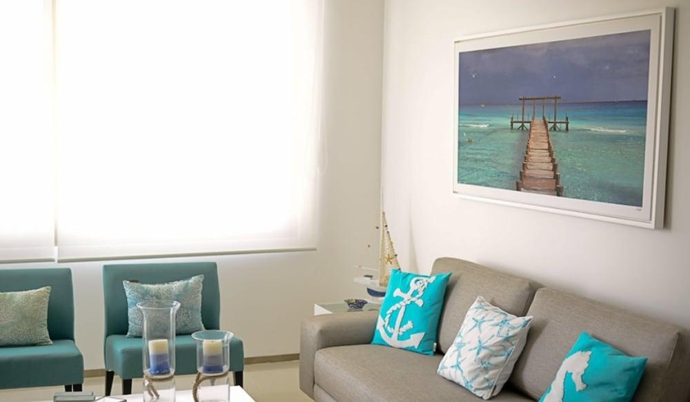 Menesse Condo-Hotel