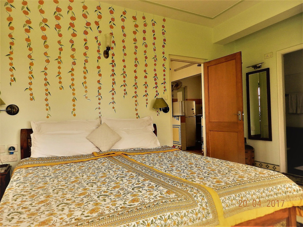 Om Niwas Suite Hotel