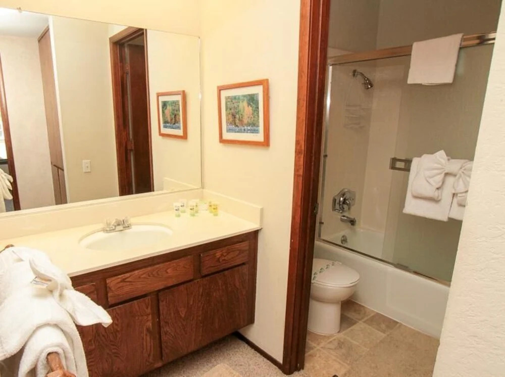 Discovery 4 #160, Loft 2 Bedroom Condo