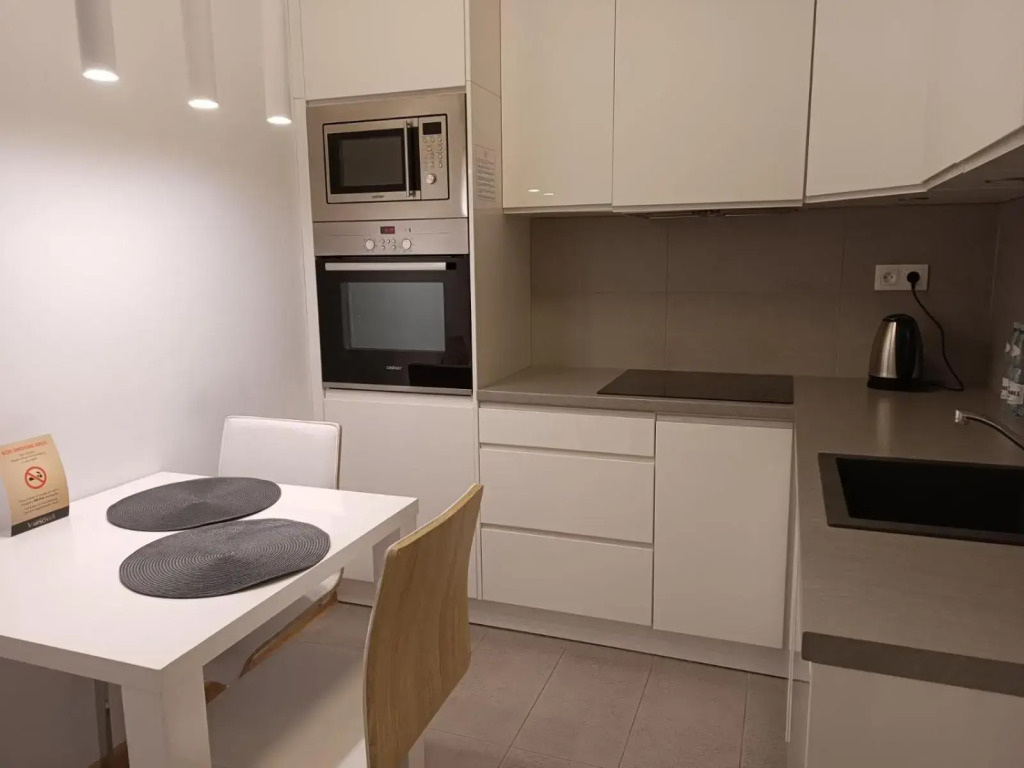 ALE Jerozolimskie Varsovia Apartments
