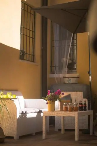 Gold Apartment