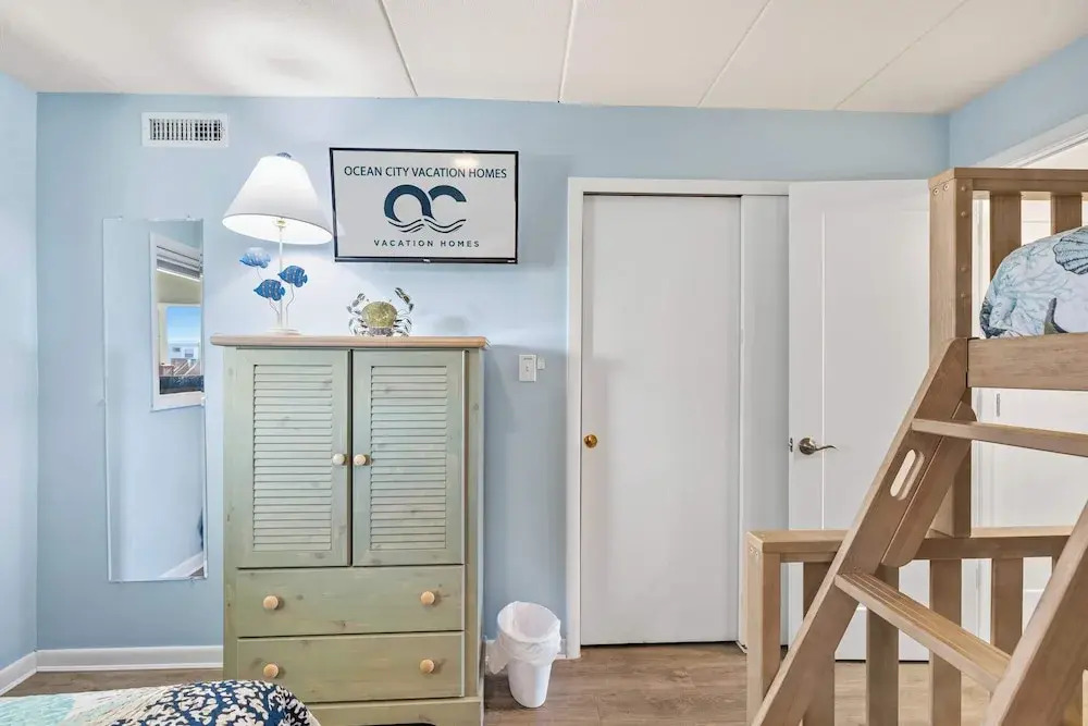 Mariner 1 3M Oceanfront 2BR Condo, Balcony Views & Modern Comfort
