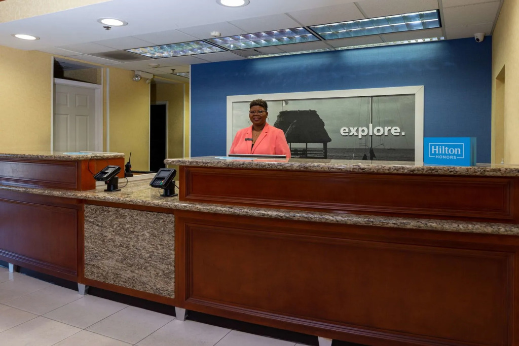 Hampton Inn & Suites Jacksonville Deerwood Park
