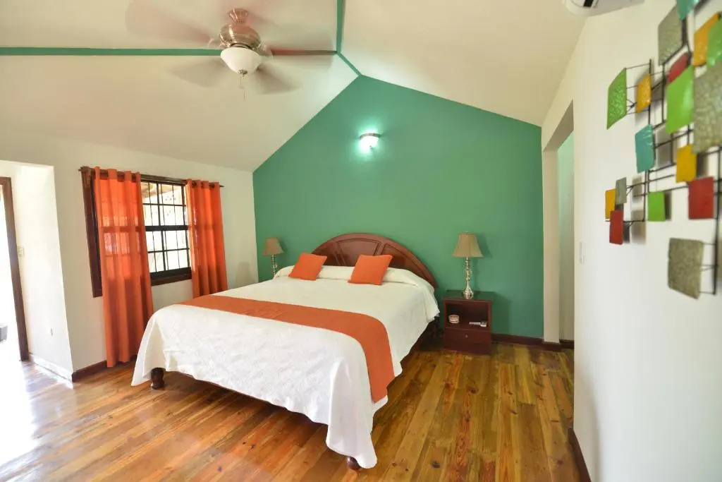 Seagrape Plantation Resort & Dive Center