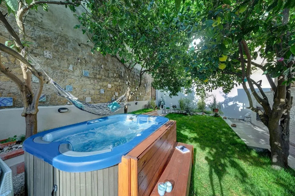Apartment With 3 Bedrooms in Napoli, With Enclosed Garden and Wifi