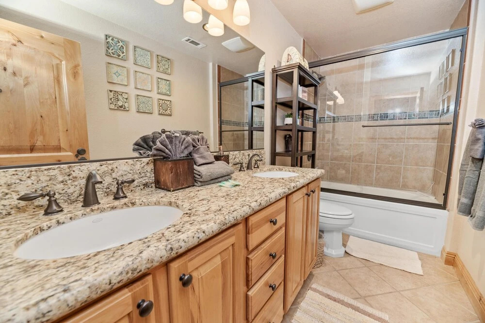 057 - Opulence at Wolf Creek
