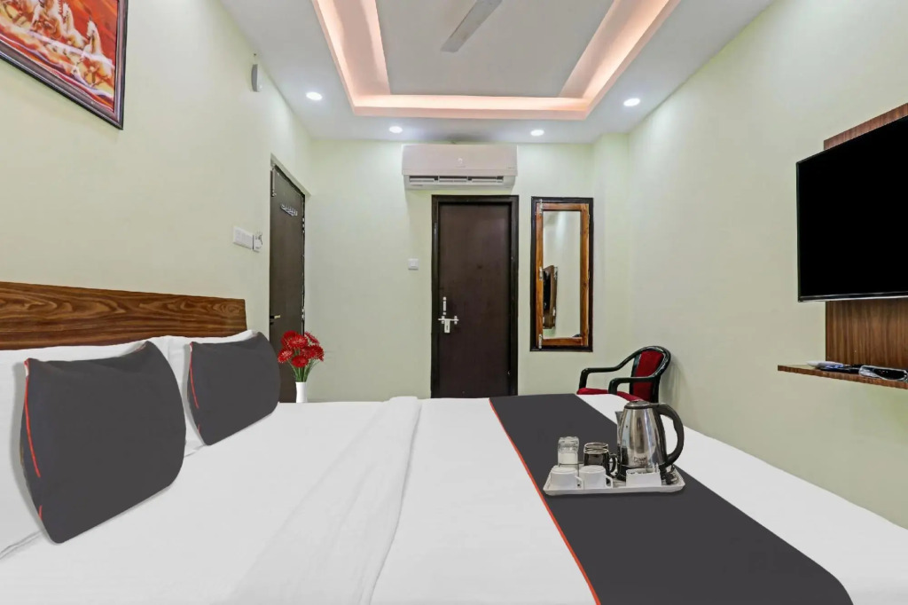 Collection O 70162 Hotel Shiva Palace