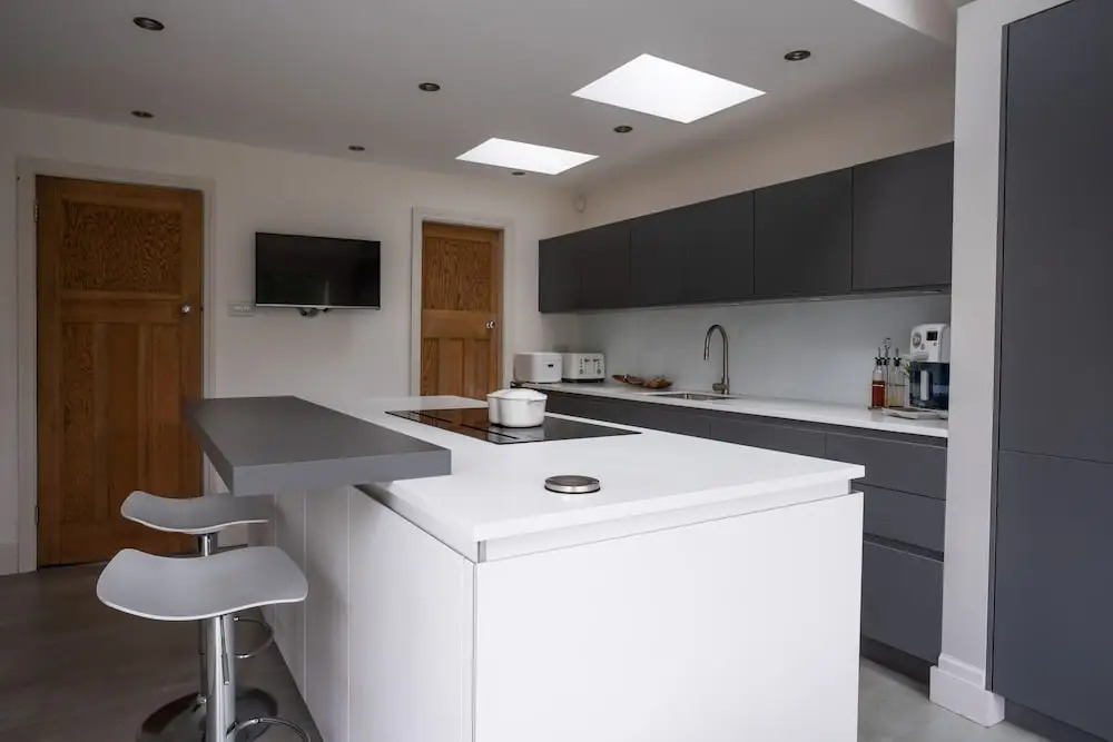 Contemporary Bright House 20 Min To Manc