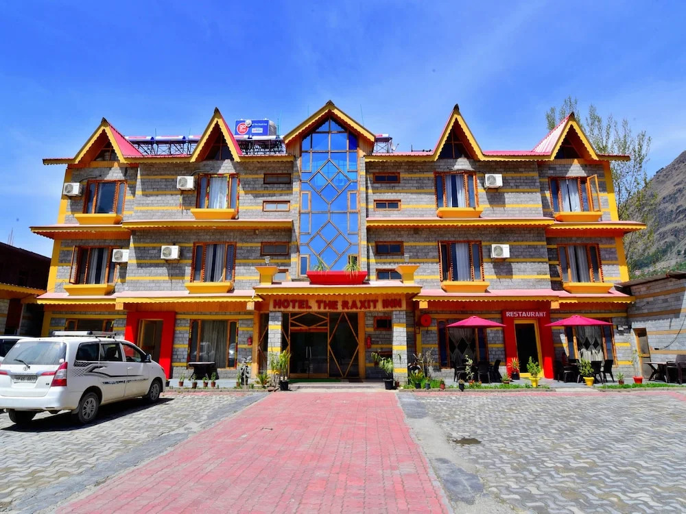 Oyo 36558 Hotel Raxit Inn