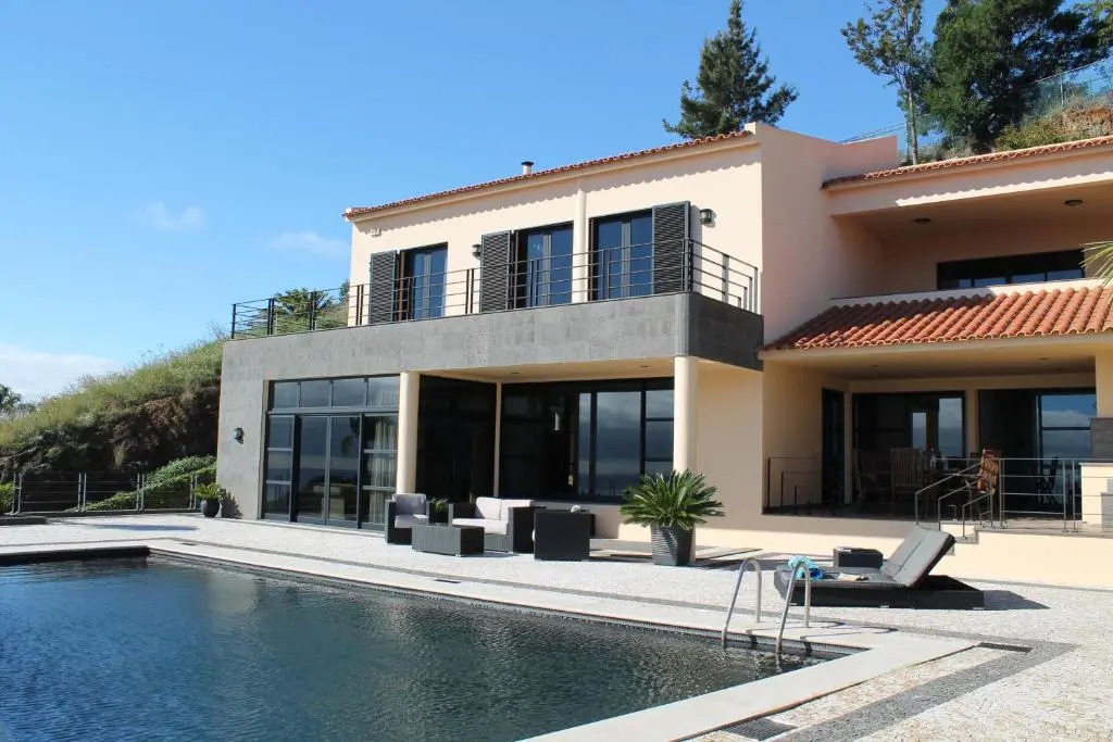 Exquisite Madeira Villa Villa Funchal Luz 5 Bedroom Heated Pool
