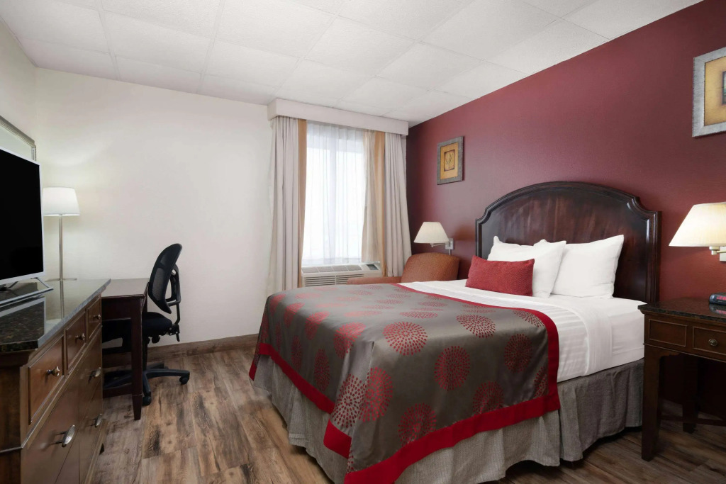 Albert Lea Inn and Suites