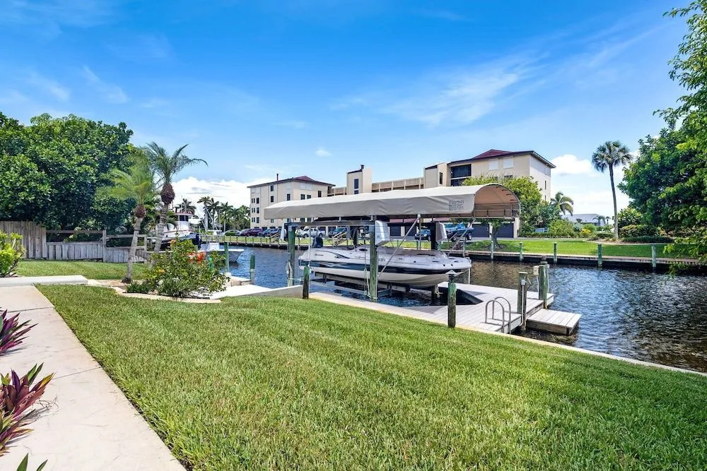 River Oasis by Distinctive Beach Rentals