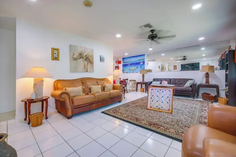 < 3 Mi to Hard Rock Stadium: Miami Home w/ Sunroom