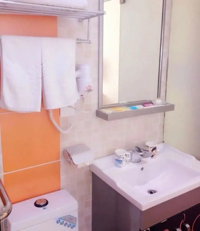 Wuxi Four Seasons Sunshine Fashion Hotel