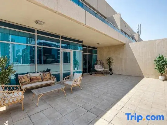 Stylish Apartment Huge Terrace Near Burj Khalifa