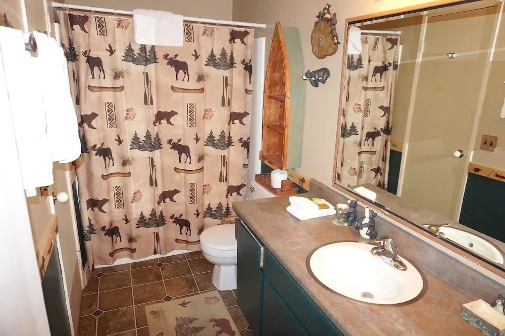 542 2 Bedroom Condo