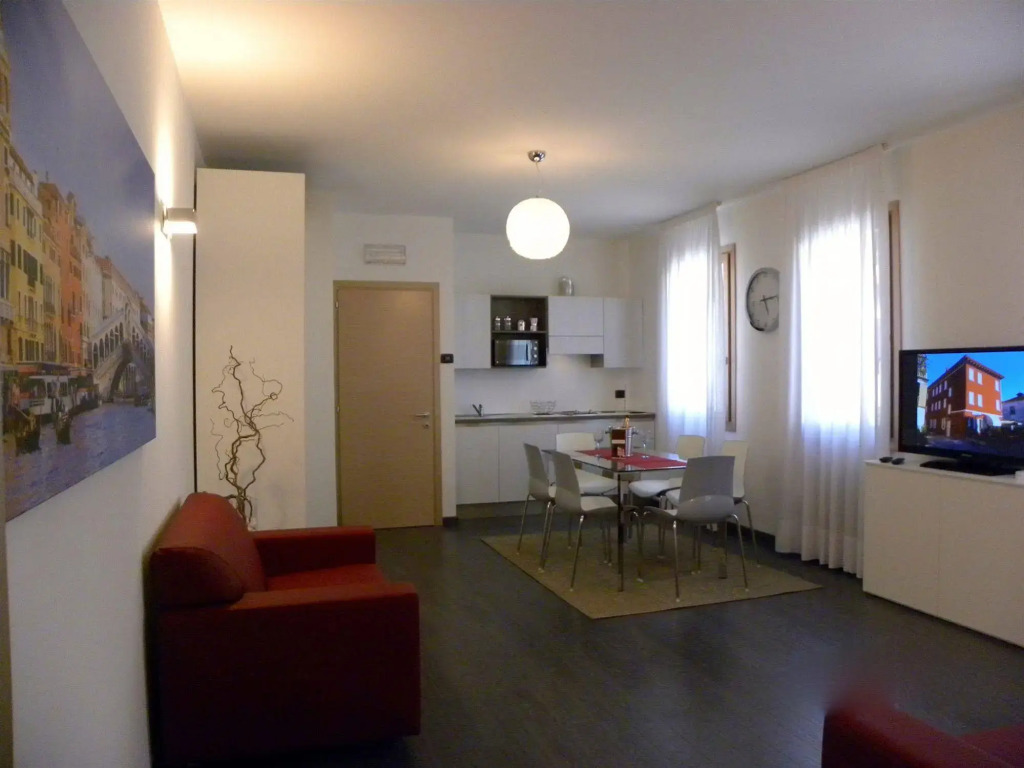 Venice Apartments Dante