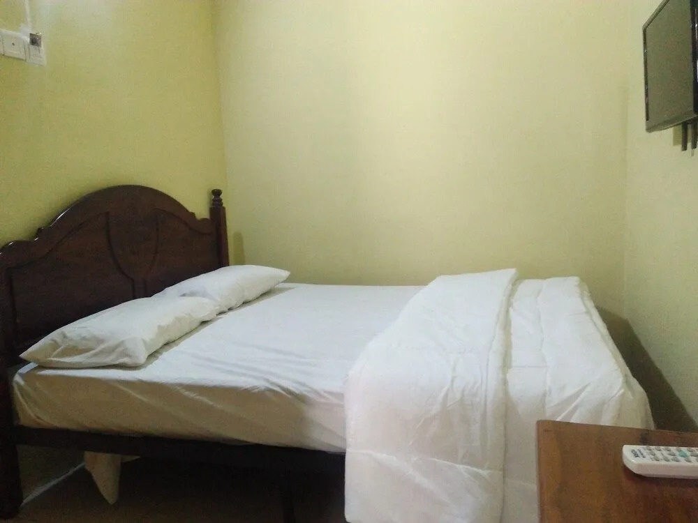 OYO 89689 Zahrin Hotel