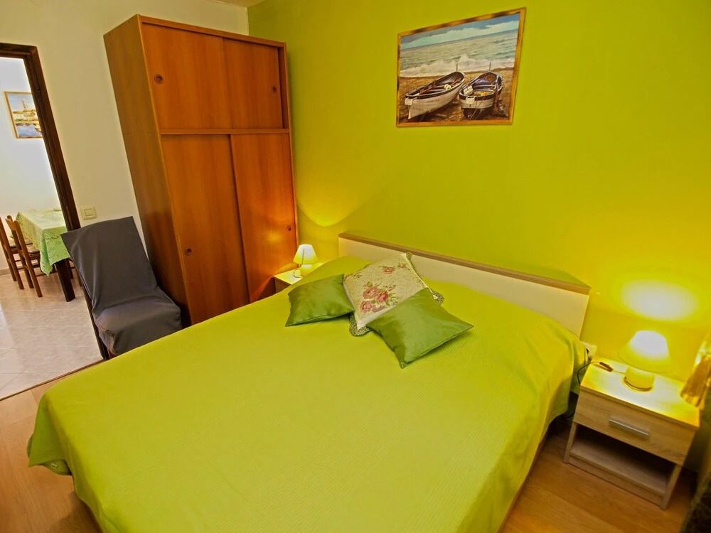 Apartments Orange 768