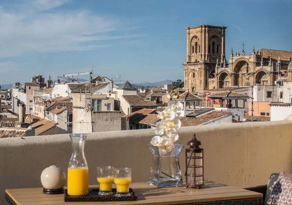 ChezmoiHomes Reyes Catolicos Penthouse