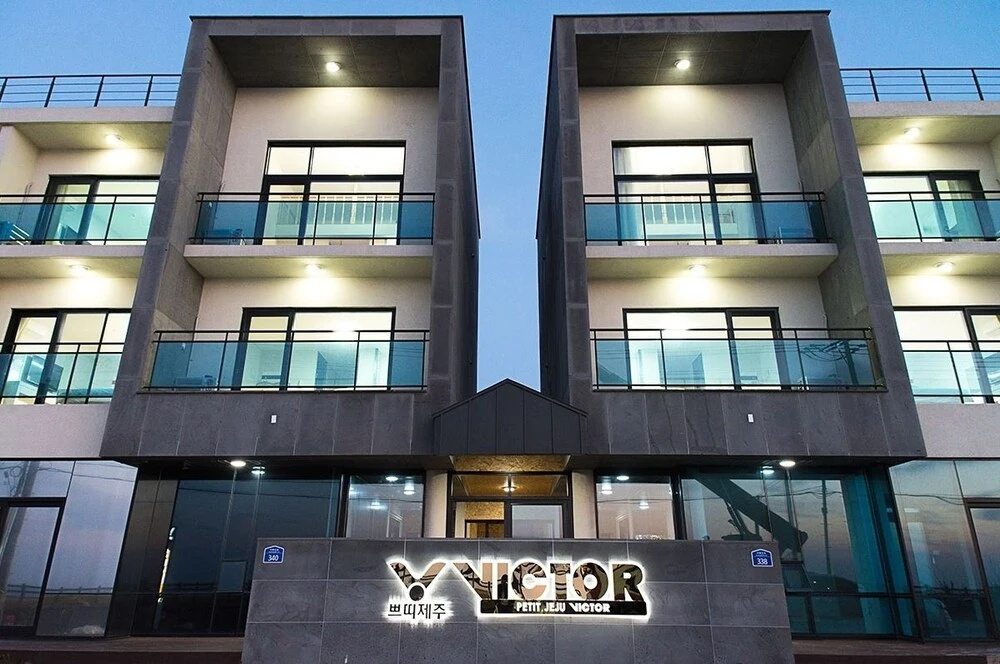 Petit Jeju Victor