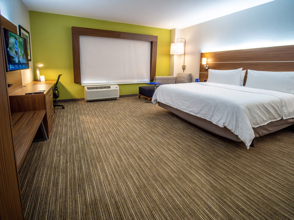 Holiday Inn Express & Suites - Oklahoma City Airport by IHG