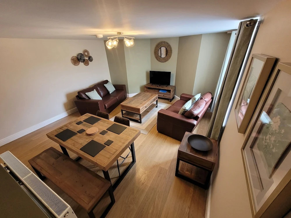 LLys Aeron "The Little Hotel"