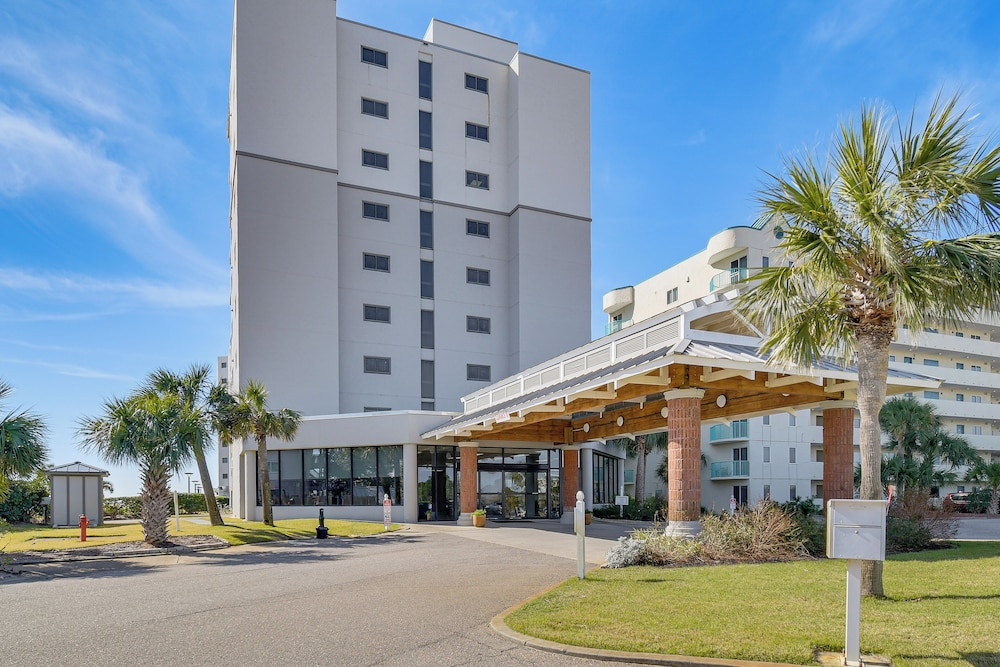 Gulf Highlands Getaway w/ 6 Pools & Beach Access