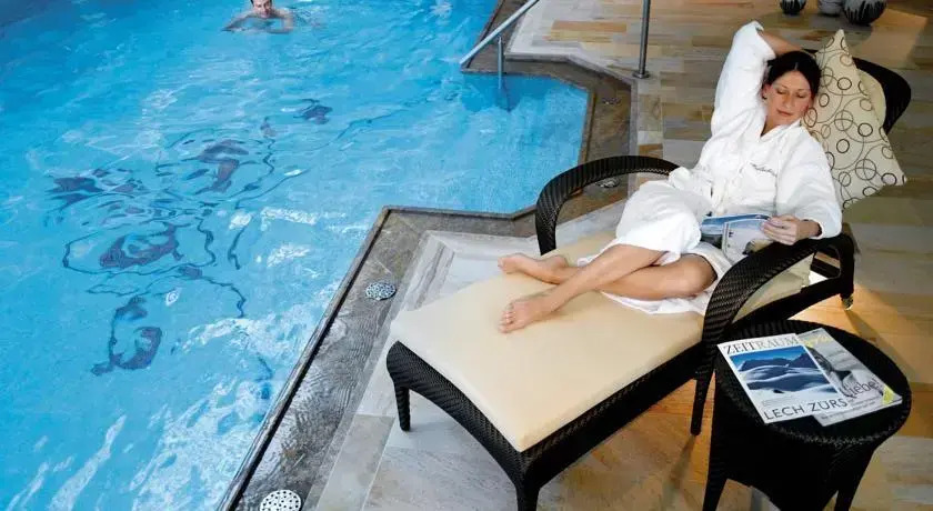 hotel & chalet madlochBlick