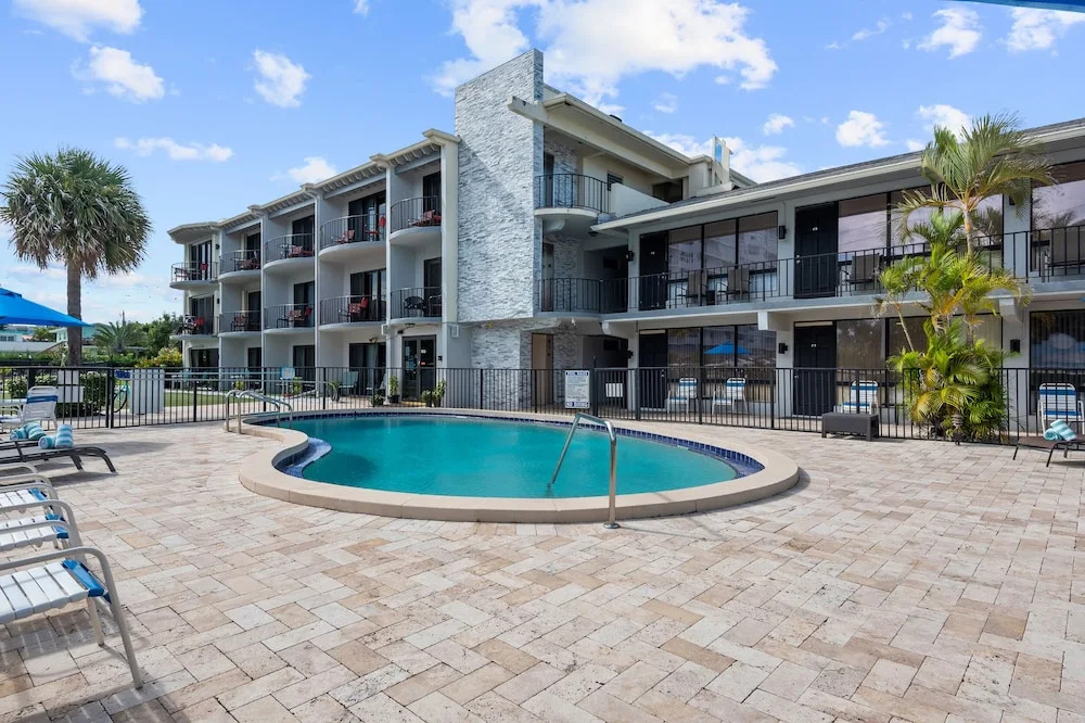 OCEANS 735 of DEERFIELD BEACH