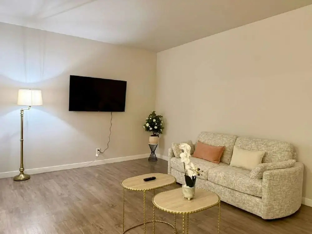 OneLuxStay Coastal 2BR Near Beach