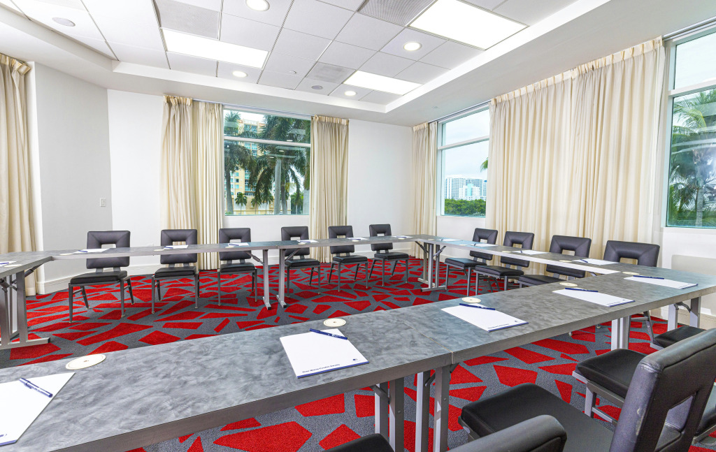 GALLERY One - A DoubleTree Suites by Hilton Hotel