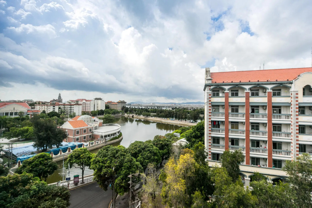 Elan Inn Jingpin Xiamen Jimei Xuechun Metro Station