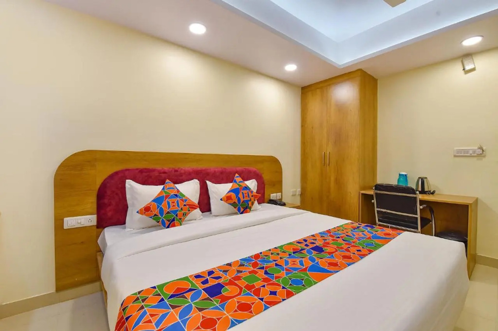 FabHotel Pink City - World Trade Park