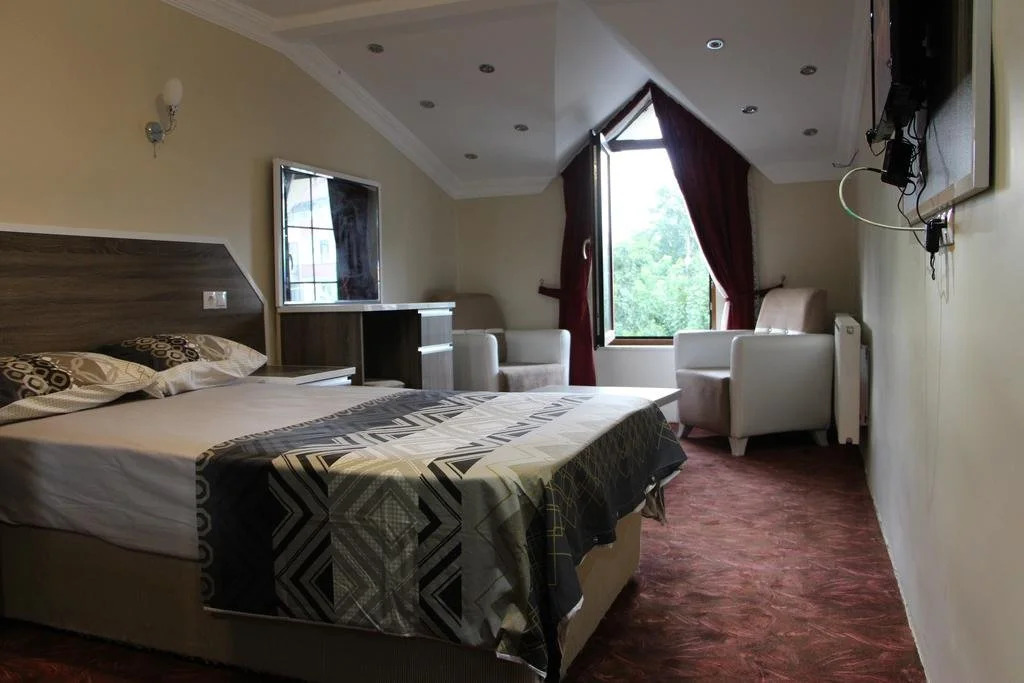 Yanki Otel