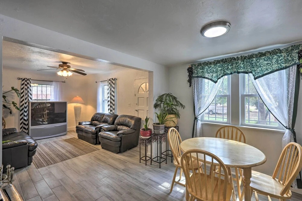 Trendy Denver Getaway ~ 4 Mi to Downtown!