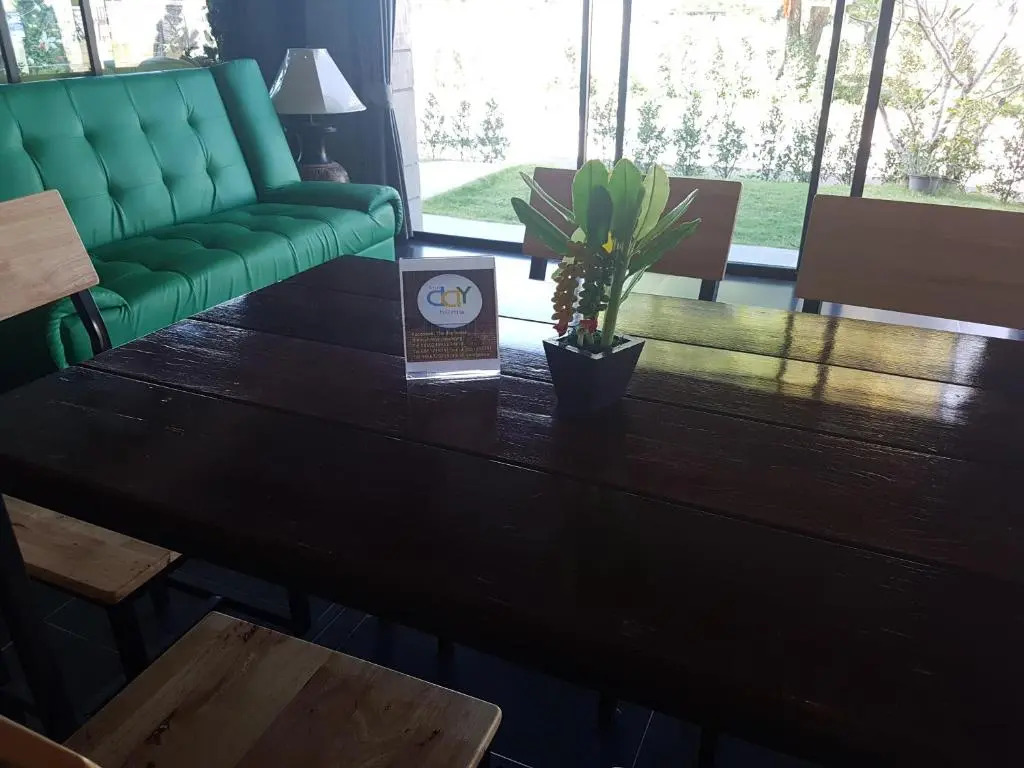 The Day Home Hotel
