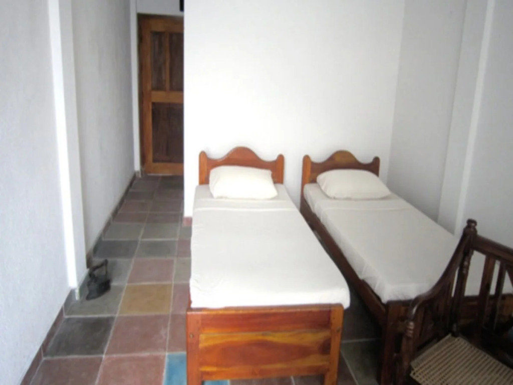 Hotel Lean @ 83