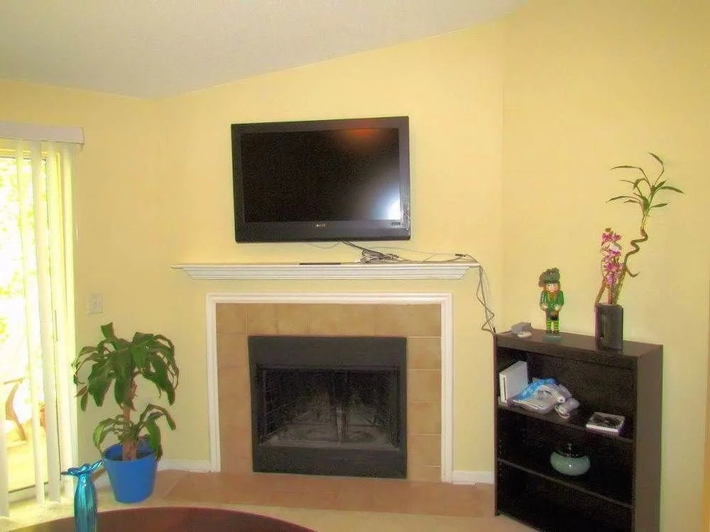 Broadway Station 1037 BLD 10 2 Br condo by RedAwning