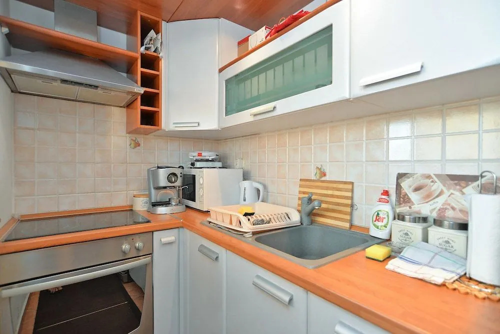 Apartment 258