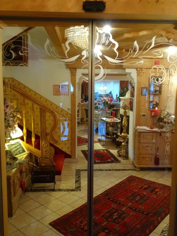 Hotel Garni Concordia - Dolomites Home