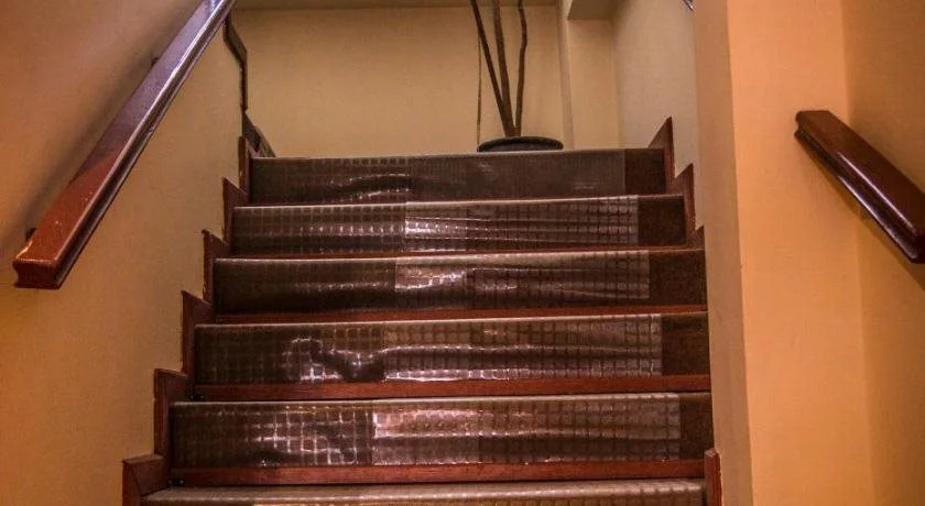 Ebony Hotel