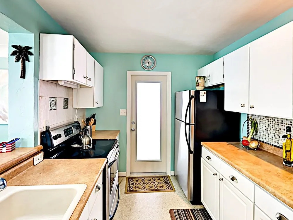 210 Fairweather Lane Home 2 Bedrooms 1 Bathroom Home